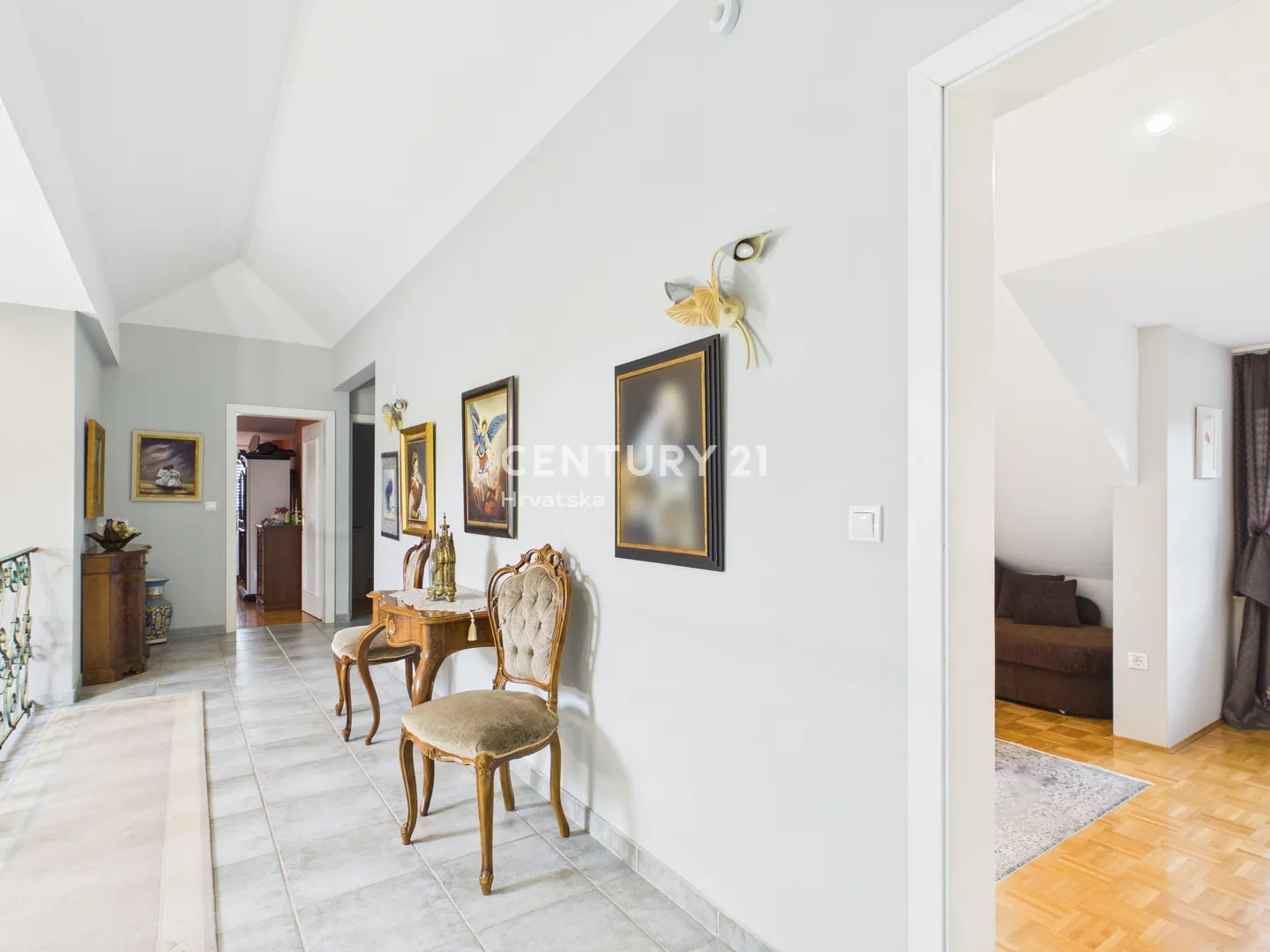 luksuzna obiteljska kuća 315 m² na prostranoj parceli od 3.276 m², novi marof, madžarevo - slika 31