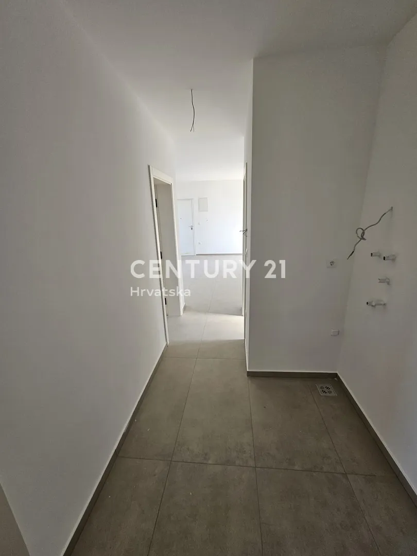 apartman na prvom katu s pogledom na more- dolac, primošten - slika 26