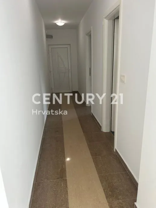 palit (otok rab) – vila palit | dvosobni apartman 52 m² + lođa 9 m² | prizemlje | 2011. god. | energetski razred a - slika 4