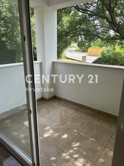 palit (otok rab) – vila palit | dvosobni apartman 52 m² + lođa 9 m² | prizemlje | 2011. god. | energetski razred a - slika 16