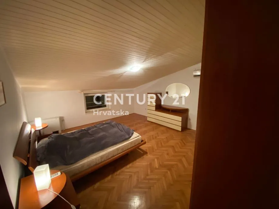 sveti lovreč, perini, poreč – istra | dvojna katnica 290 m² + terasa, balkon, bazen | potpuno namještena | renovirana 2024. - slika 10