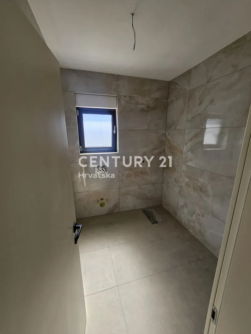 apartman na drugom katu s pogledom na more- dolac, primošten - slika 29