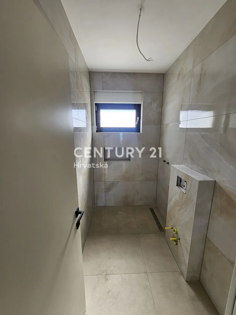 apartman u prizemlju s pogledom na more i vrtom - dolac, primošten - slika 24
