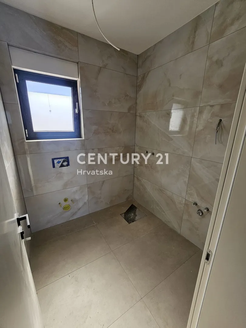 apartman u prizemlju s pogledom na more i vrtom - dolac, primošten - slika 32
