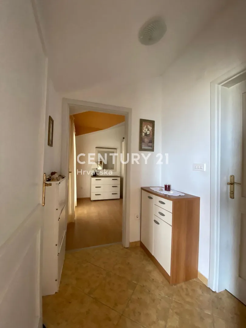 dvosoban stan sa terasom i pogledom na more 56 m², novalja - slika 6