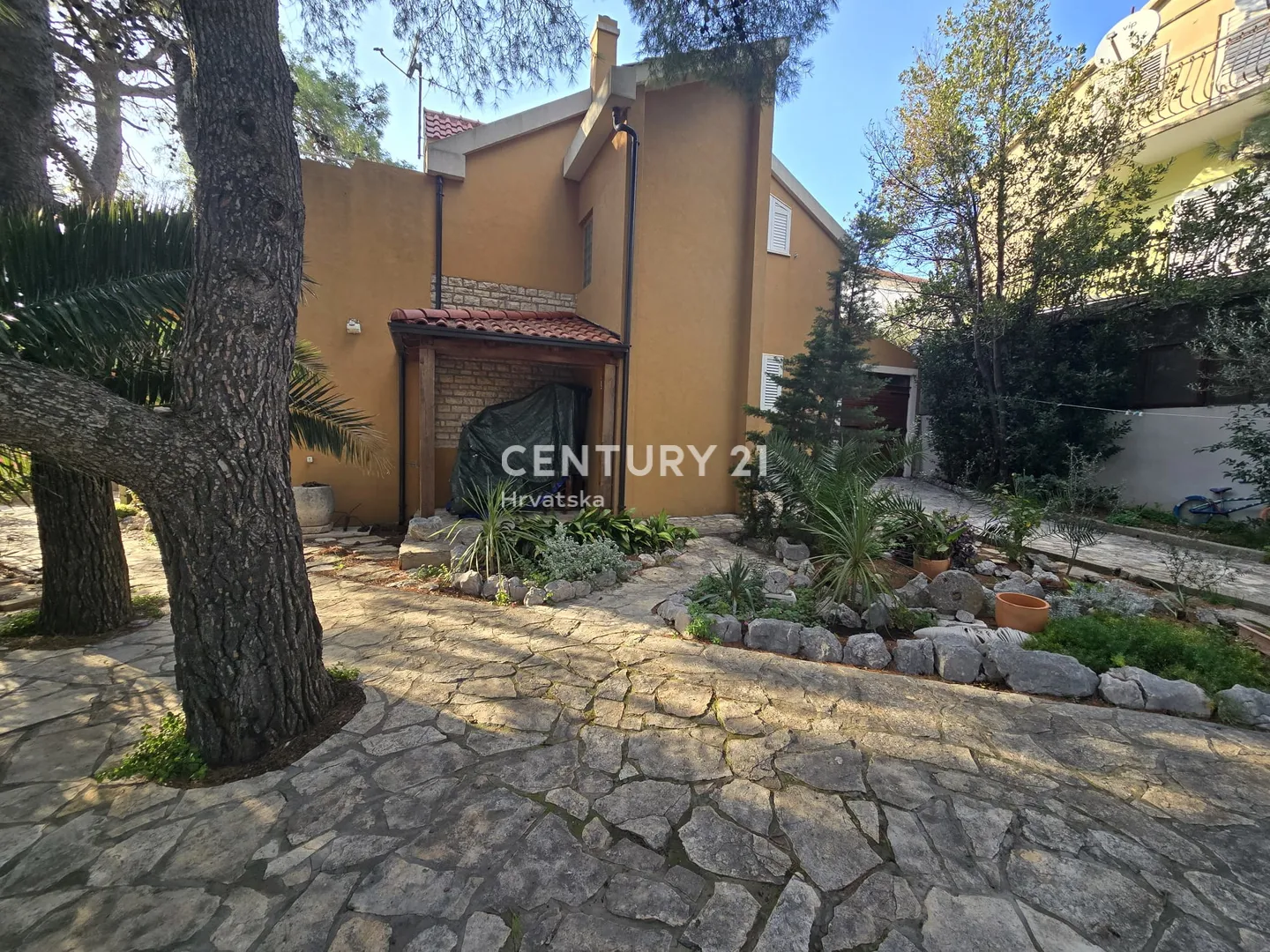 kuća prvi red do mora | 2 apartmana | 400 m² čestica | vez za brod - slika 6