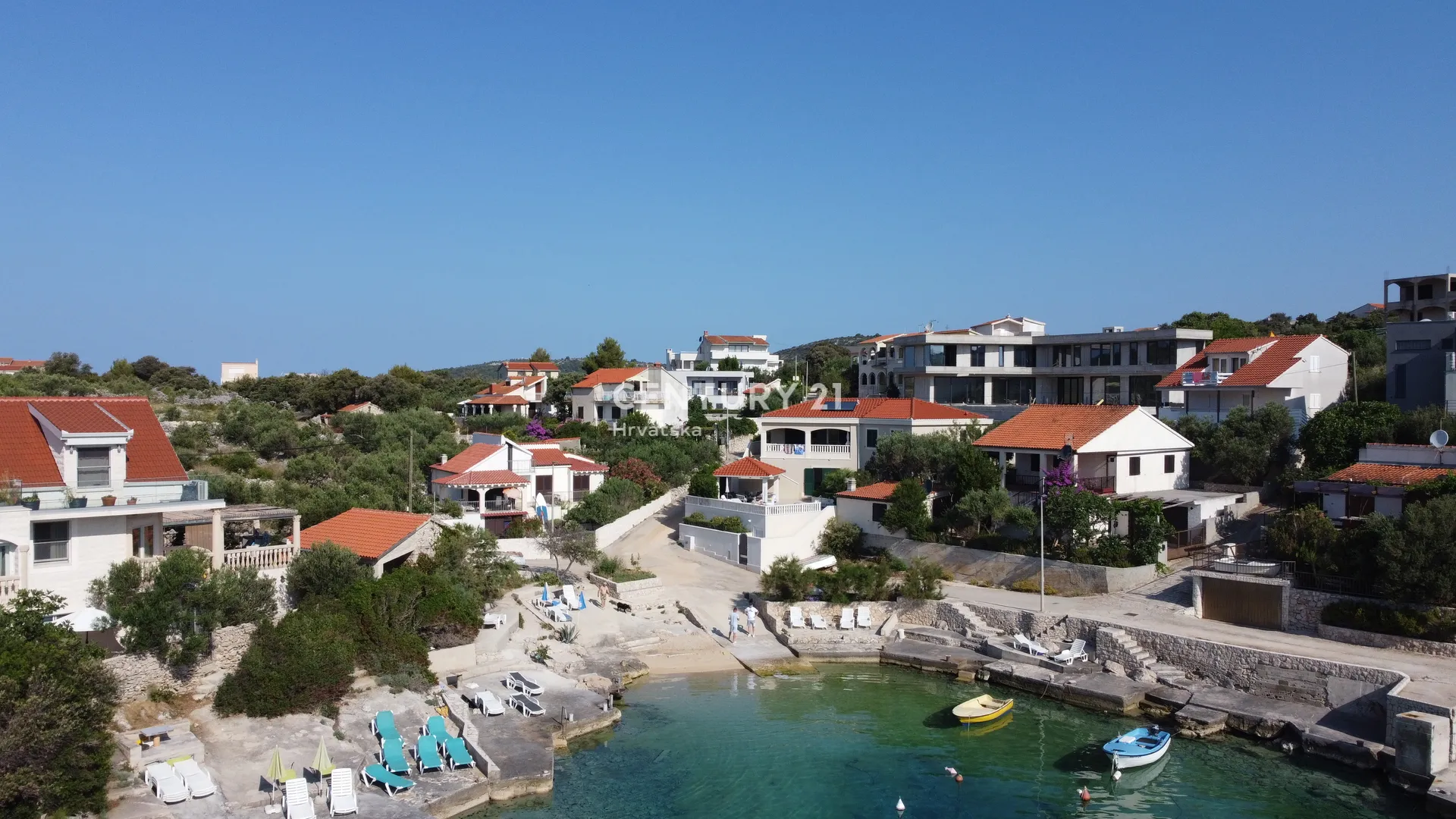 luksuzna vila s bazenom i panoramskim pogledom – rogoznica- kanica - slika 15