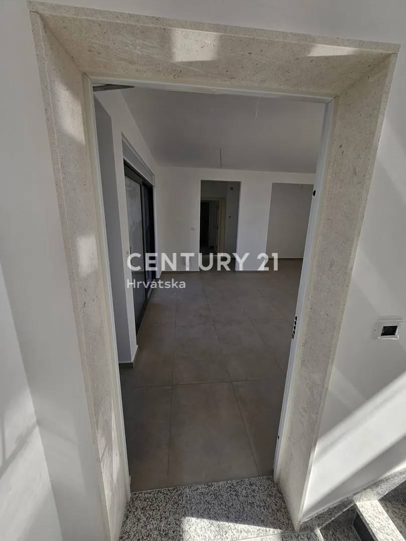 apartman na drugom katu s pogledom na more- dolac, primošten - slika 16