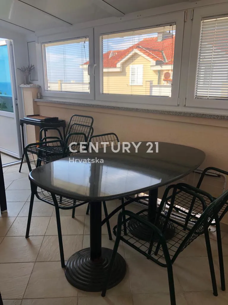 dvosoban stan sa terasom i pogledom na more 56 m², novalja - slika 10