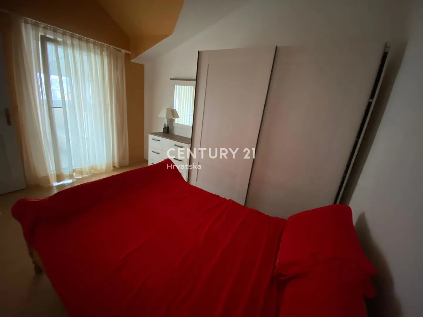 dvosoban stan sa terasom i pogledom na more 56 m², novalja - slika 8