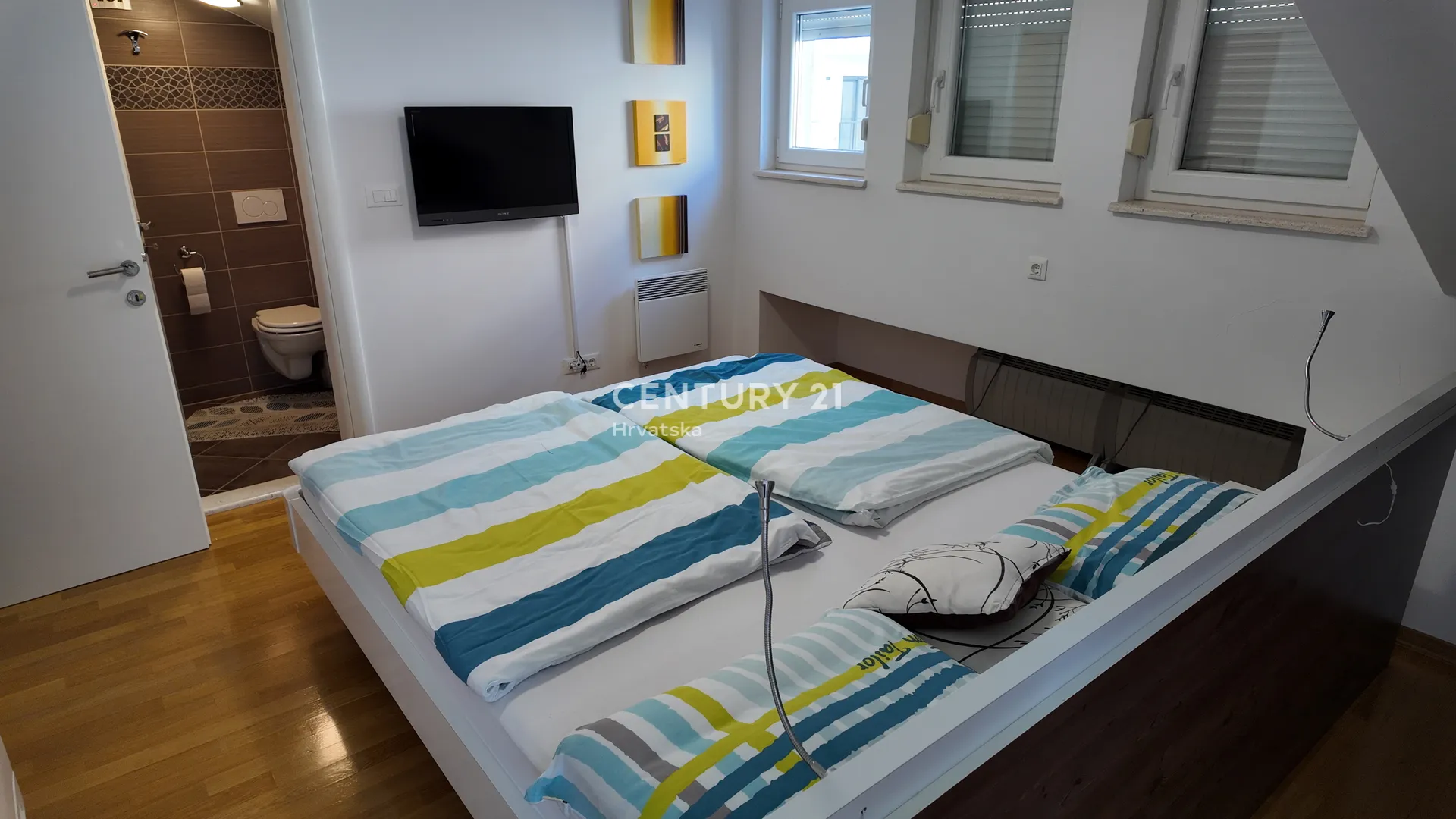 dvoetažni stan s panoramskim pogledom na more i otoke – baška voda - slika 14