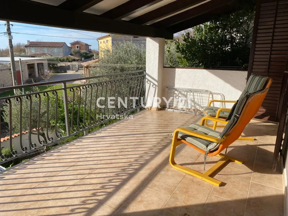 sveti lovreč, perini, poreč – istra | dvojna katnica 290 m² + terasa, balkon, bazen | potpuno namještena | renovirana 2024. - slika 17