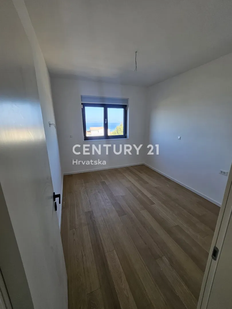 apartman na prvom katu s pogledom na more- dolac, primošten - slika 32
