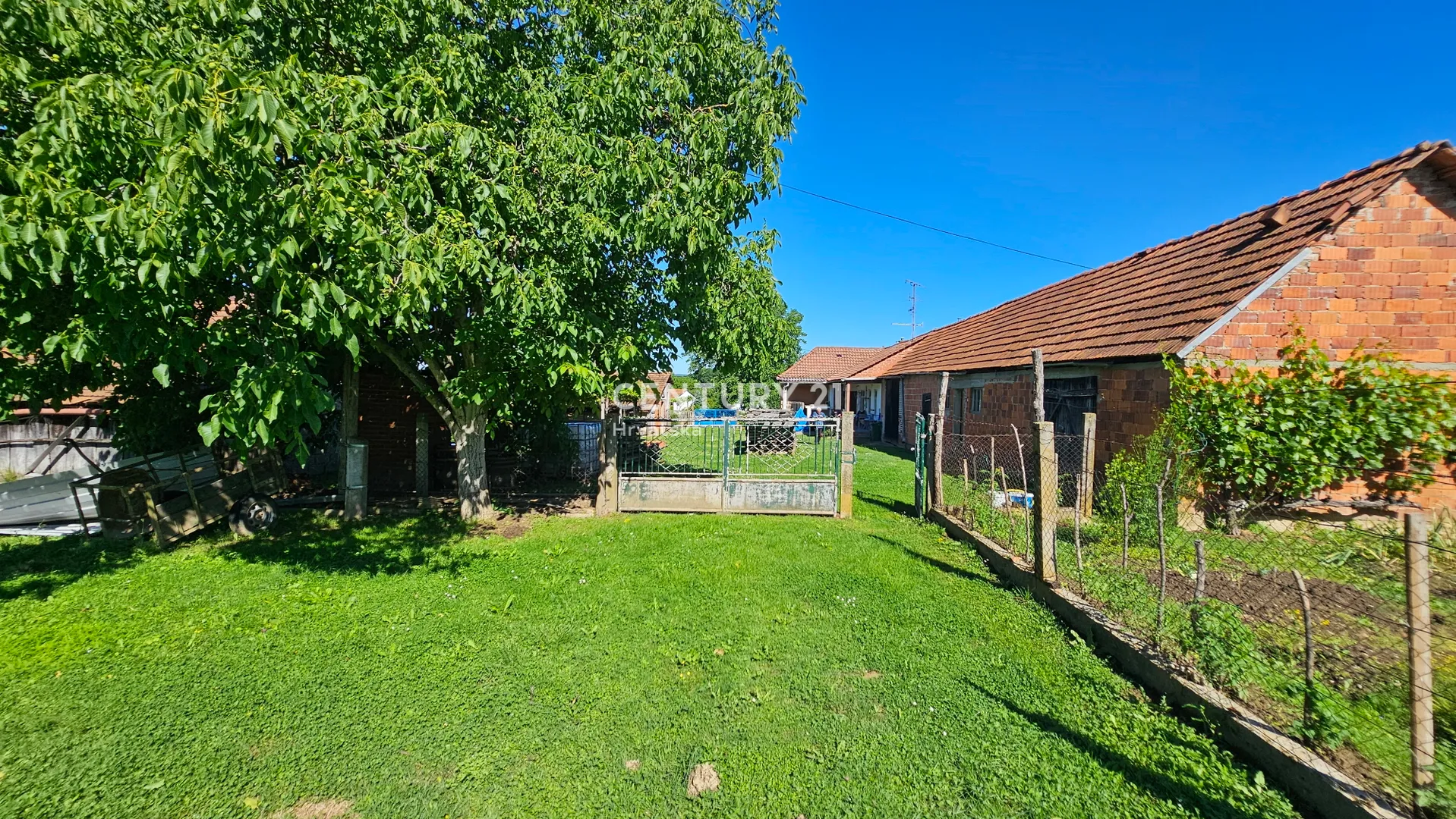 cerje nebojse | obiteljska kuća 95 m² + gospodarske zgrade | okućnica 5.112 m² | voćnjak i vrt | glavna cesta varaždin–ivanec | 55.000 € - slika 19