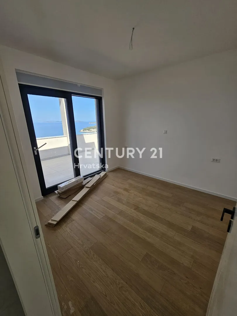 penthouse na trećem katu s pogledom na more- dolac, primošten - slika 22