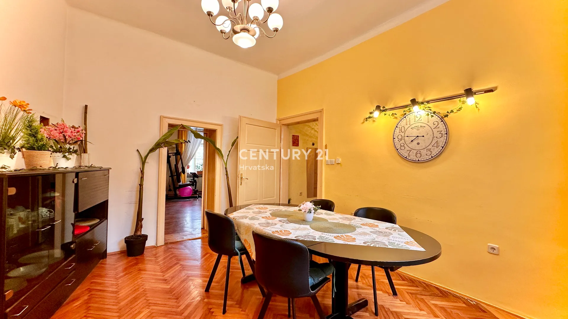 strogi centar - stan od 93m2 - parking u dvorištu - investicija - slika 5