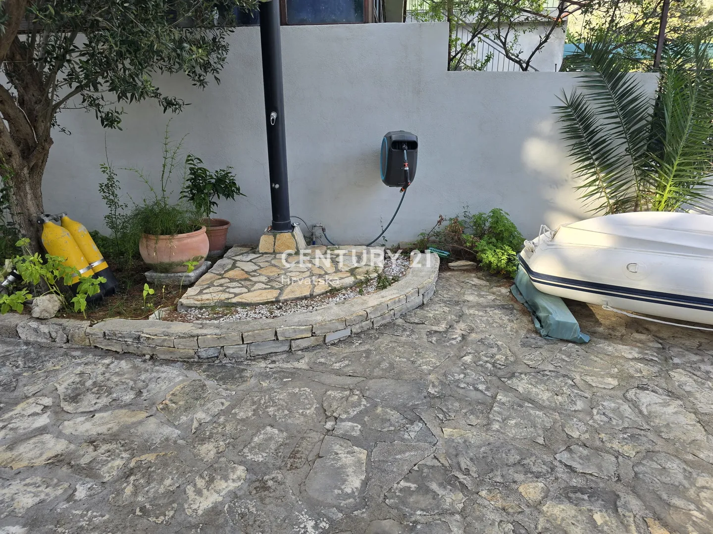 kuća prvi red do mora | 2 apartmana | 400 m² čestica | vez za brod - slika 33