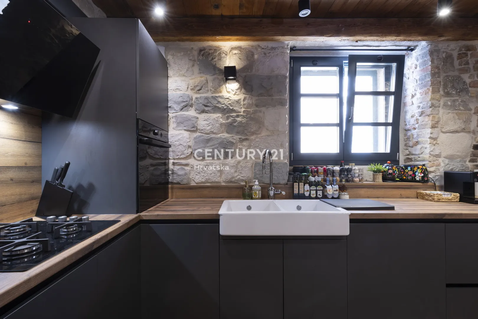 luksuzni, dvoetažni apartman -kaštel stari, 50 m od mora - slika 46