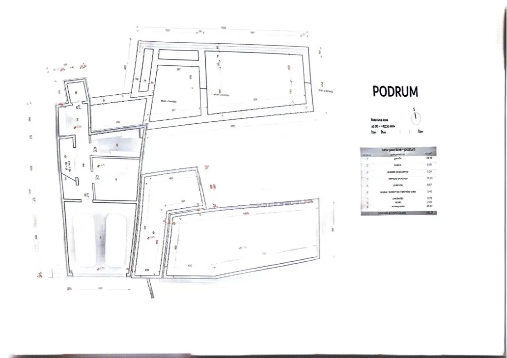 luksuzna vila s bazenom i panoramskim pogledom – rogoznica- kanica - slika 17