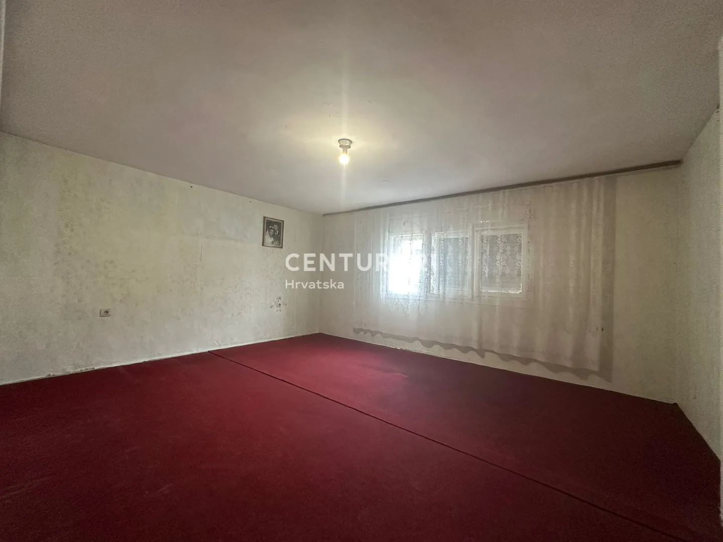 prodaja kuće u strahonincu – 180 m², velika parcela, uredni papiri - slika 5