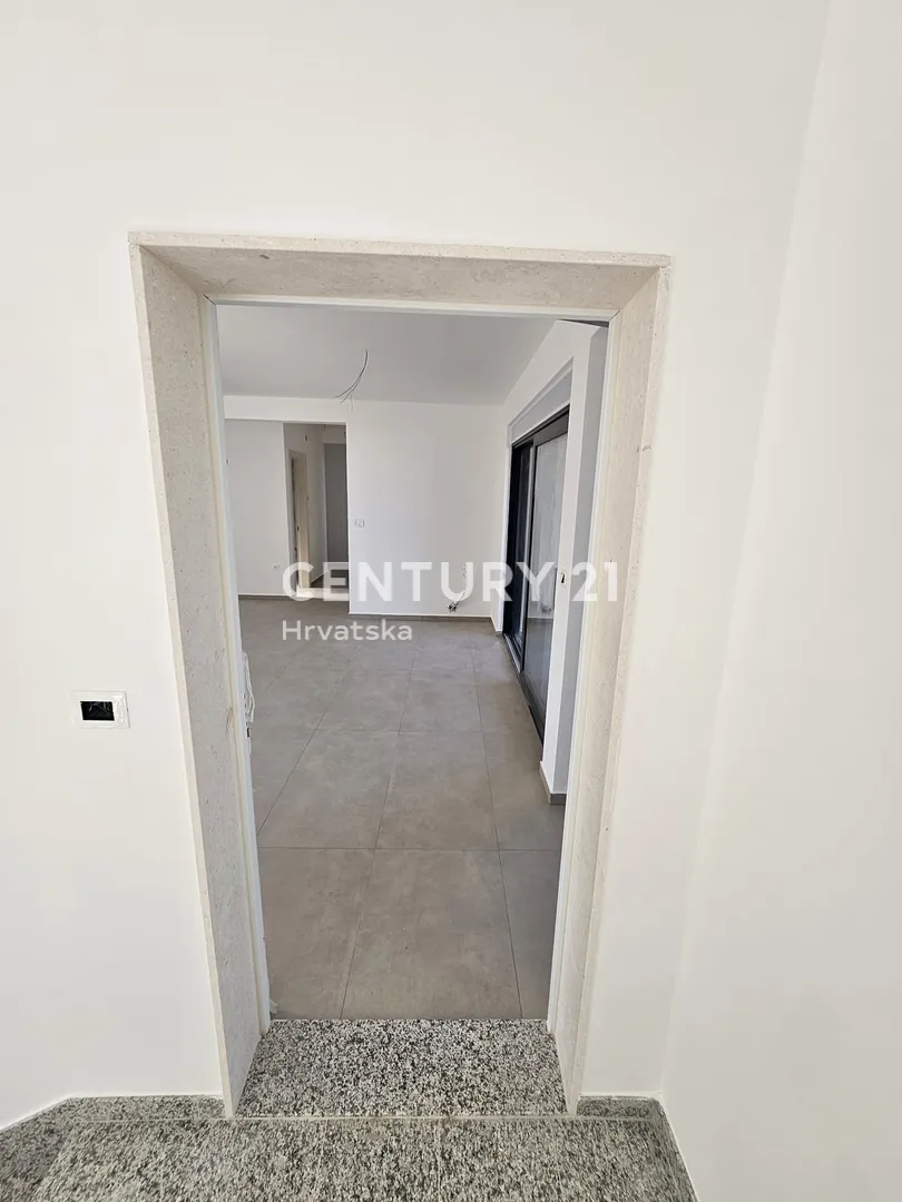 apartman na drugom katu s pogledom na more- dolac, primošten - slika 19
