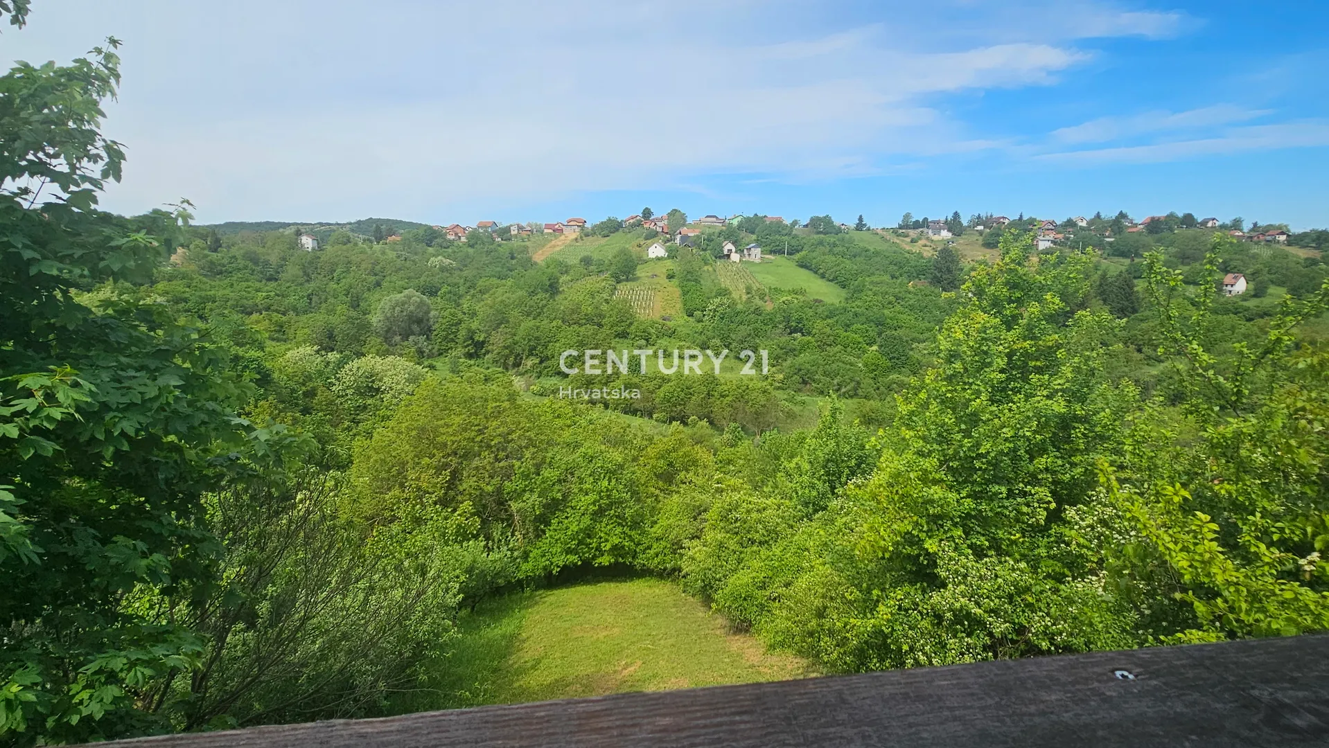 varaždinske toplice – vrtlinovec | vikendica 35 m² + balkon 6 m² + terasa 7,5 m² | zemljište 361 m² | pogled na varaždin breg - slika 7