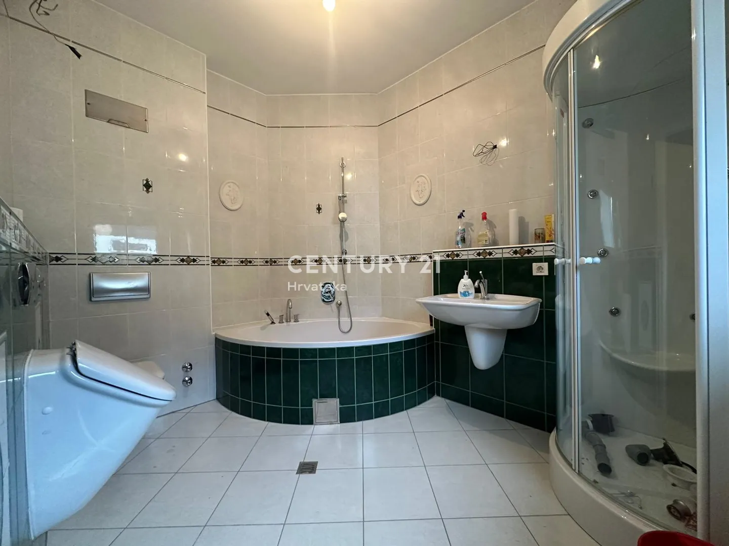 luksuzna obiteljska kuća – 560 m² na parceli od 1.135 m², topličica, novi marof - slika 11