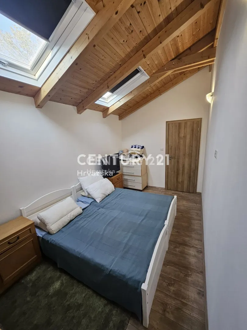 renovirana kamena dalmatinska kuća u mirnom dijelu vinišća cca 650 m od mora - slika 18