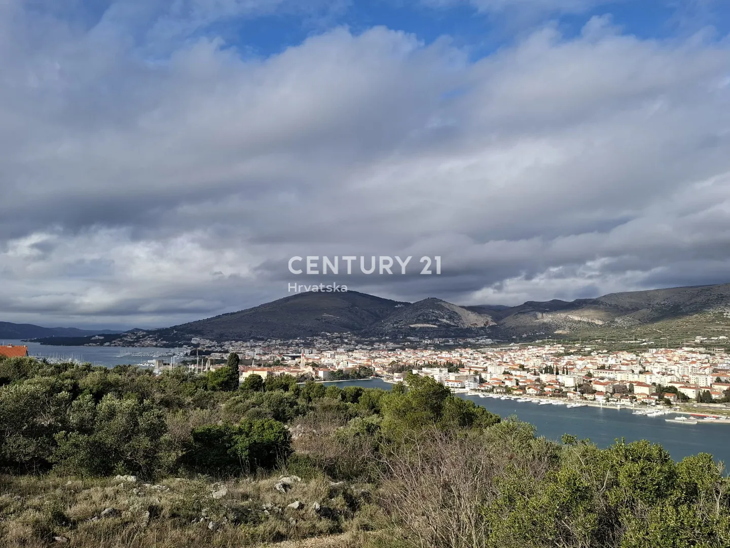 građevinsko zemljište 4700 m2 -trogir/čiovo - slika 3