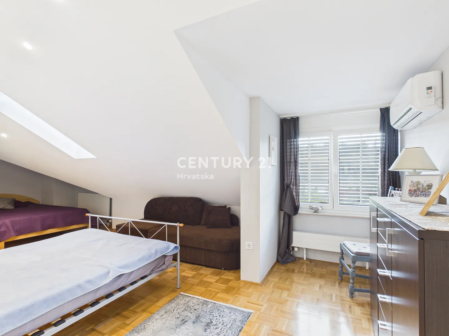 luksuzna obiteljska kuća 315 m² na prostranoj parceli od 3.276 m², novi marof, madžarevo - slika 33