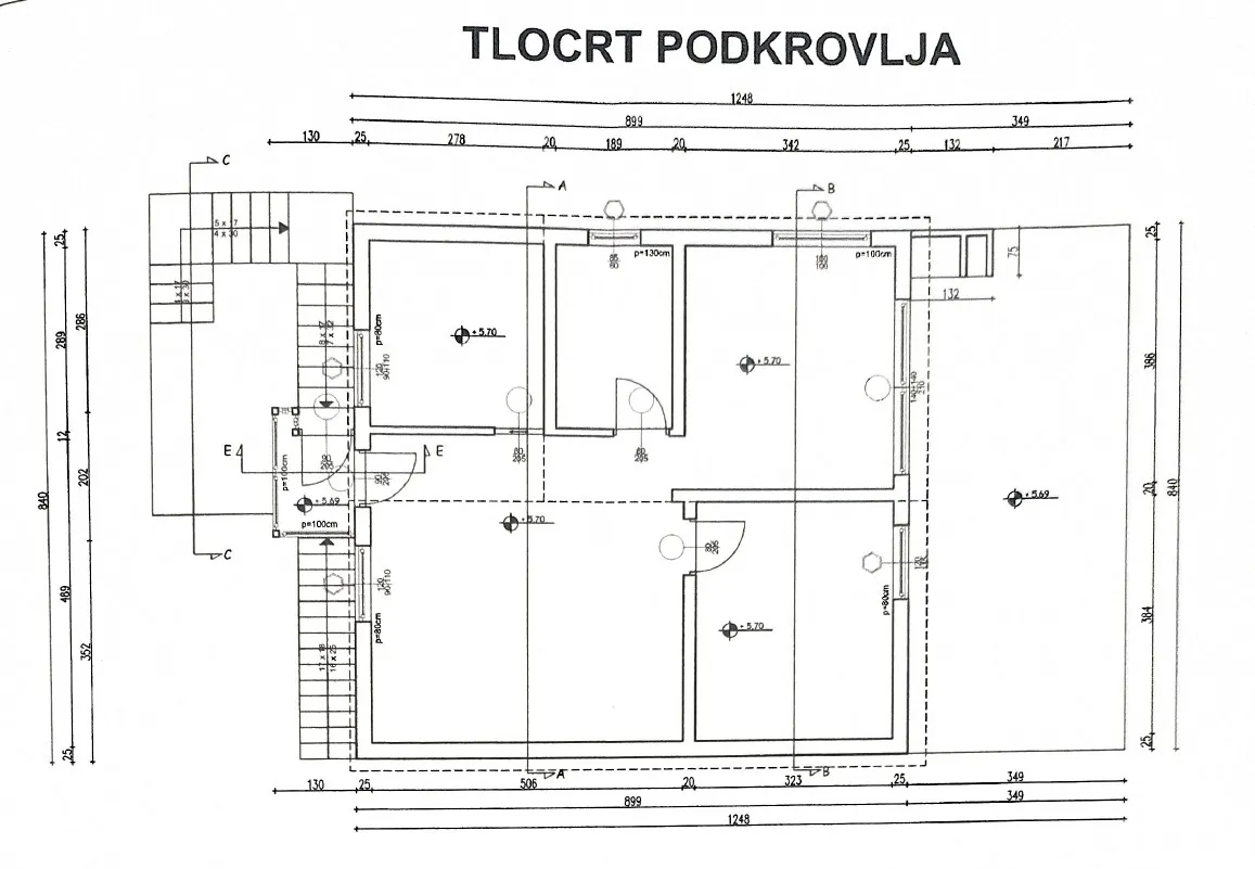 prodaja kuća u centru vodica (5 apartmana) – 278 m² - slika 57