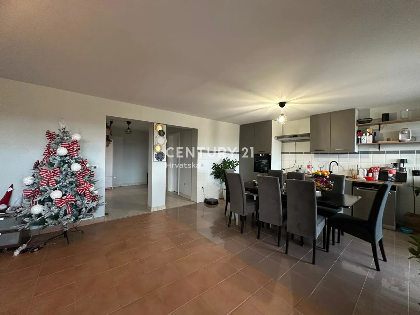 luksuzna obiteljska kuća – 560 m² na parceli od 1.135 m², topličica, novi marof - slika 10