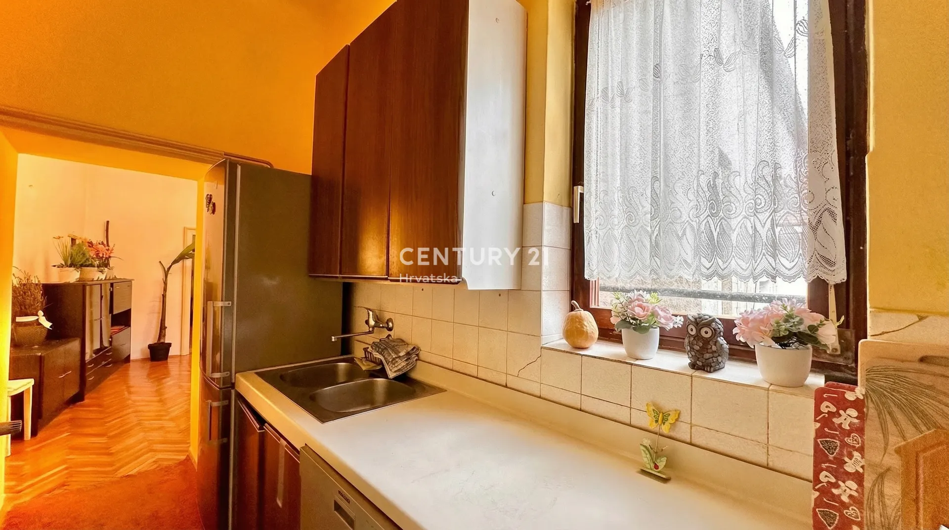 strogi centar - stan od 93m2 - parking u dvorištu - investicija - slika 9