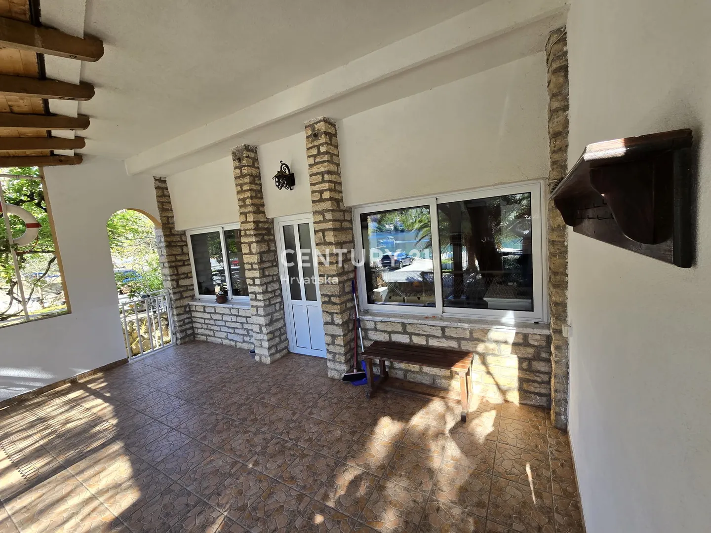 kuća prvi red do mora | 2 apartmana | 400 m² čestica | vez za brod - slika 7
