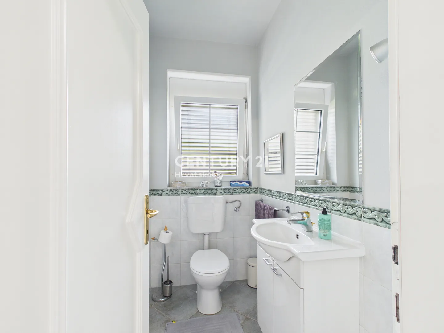 luksuzna obiteljska kuća 315 m² na prostranoj parceli od 3.276 m², novi marof, madžarevo - slika 13
