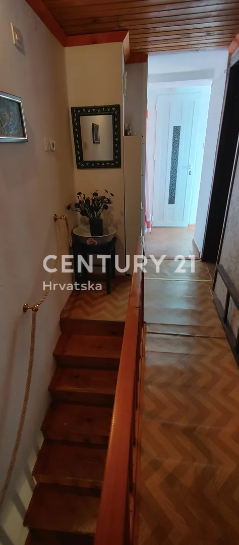 kuća u nizu u staroj jezgri luna – vrt, parking i pogled na more - slika 28