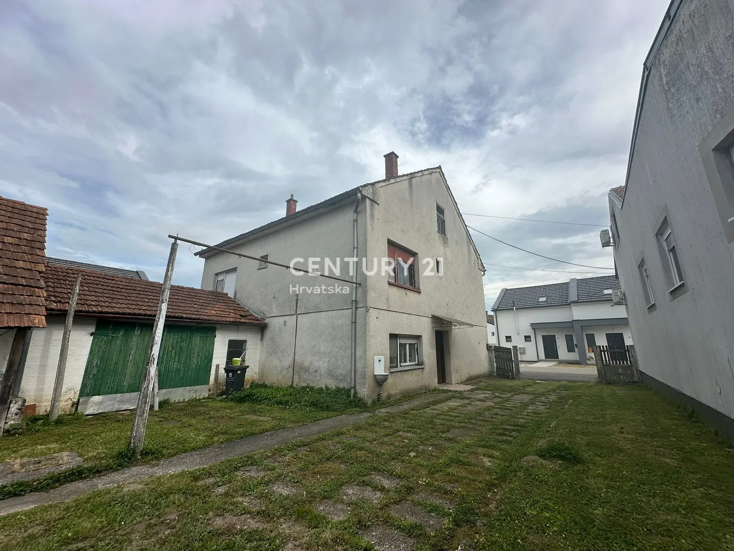 prodaja kuće u strahonincu – 180 m², velika parcela, uredni papiri - slika 2