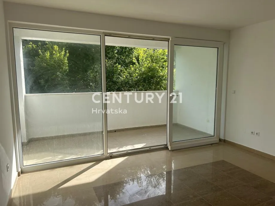 palit (otok rab) – vila palit | trosobni dvoetažni apartman 75,25 m² + velika terasa | 2. kat | 2011. god. | energetski razred b - slika 22