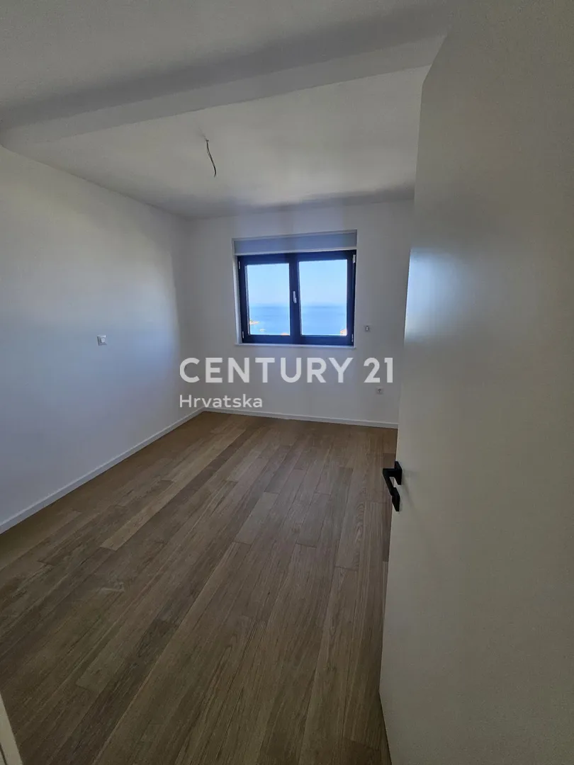 apartman na drugom katu s pogledom na more- dolac, primošten - slika 27