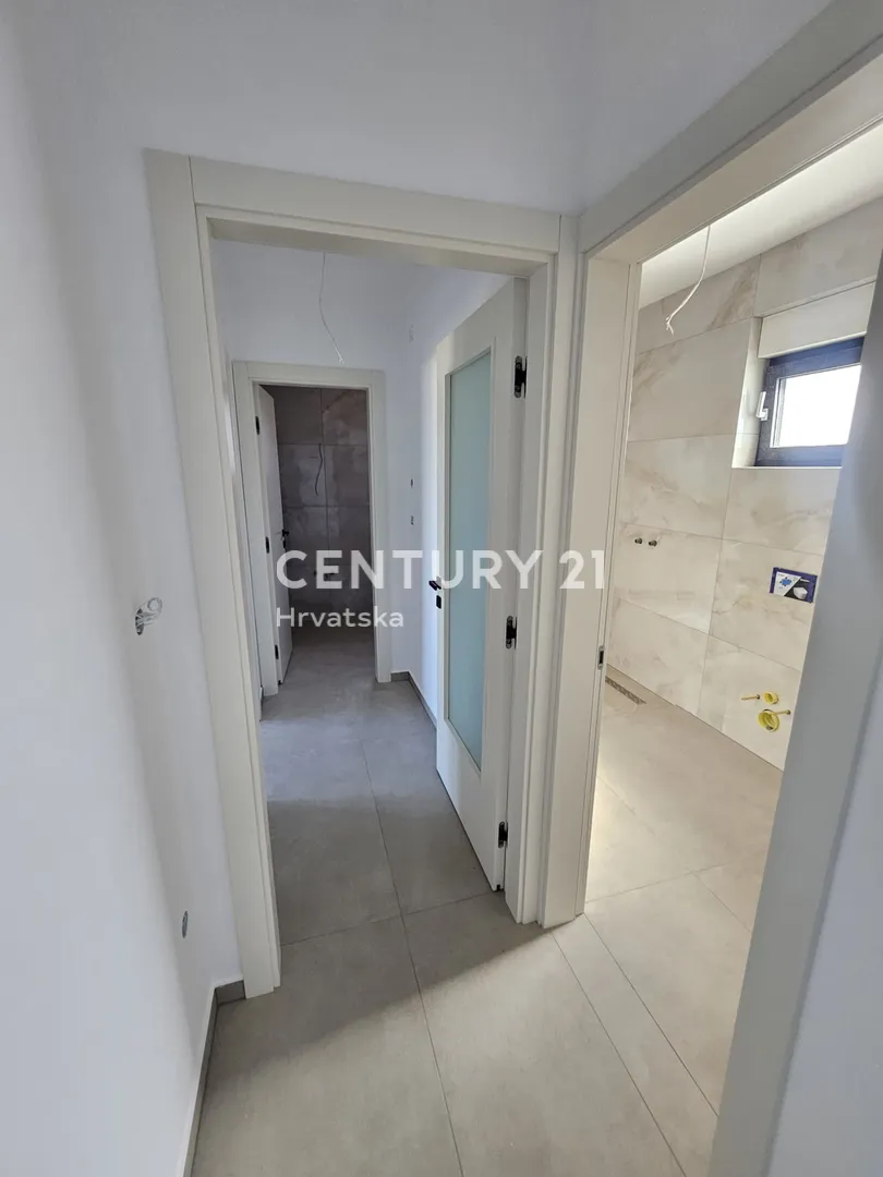 apartman u prizemlju s pogledom na more i vrtom - dolac, primošten - slika 29
