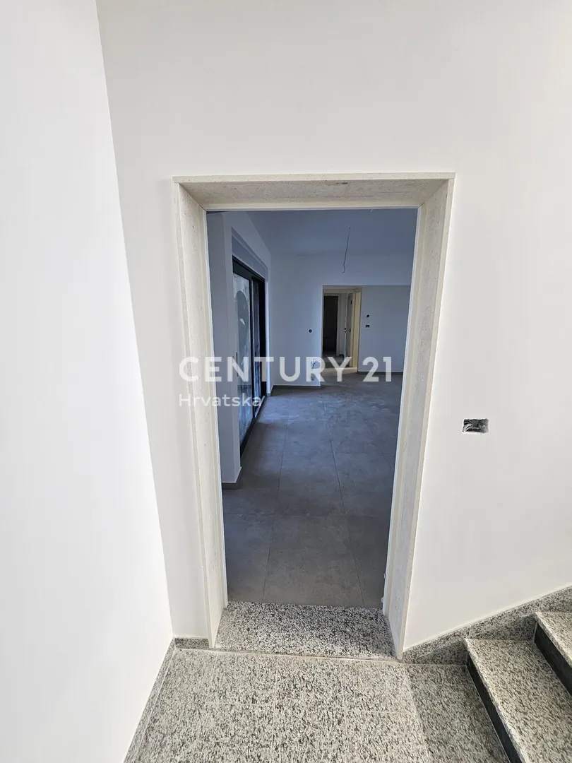 apartman u prizemlju s pogledom na more i vrtom - dolac, primošten - slika 23