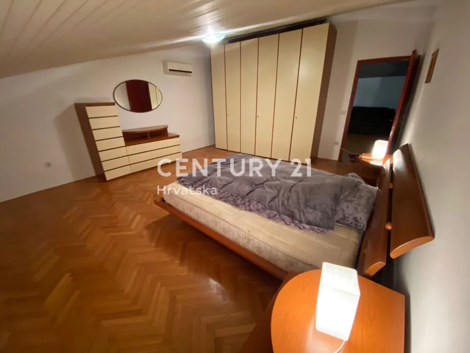 sveti lovreč, perini, poreč – istra | dvojna katnica 290 m² + terasa, balkon, bazen | potpuno namještena | renovirana 2024. - slika 19