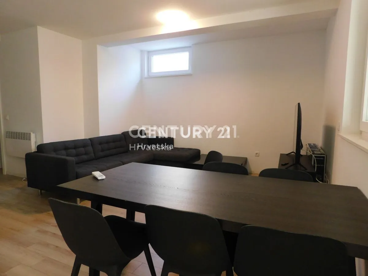 dva odvojena stana 80m2 i 75m2 vodice-350.000 eura - slika 21