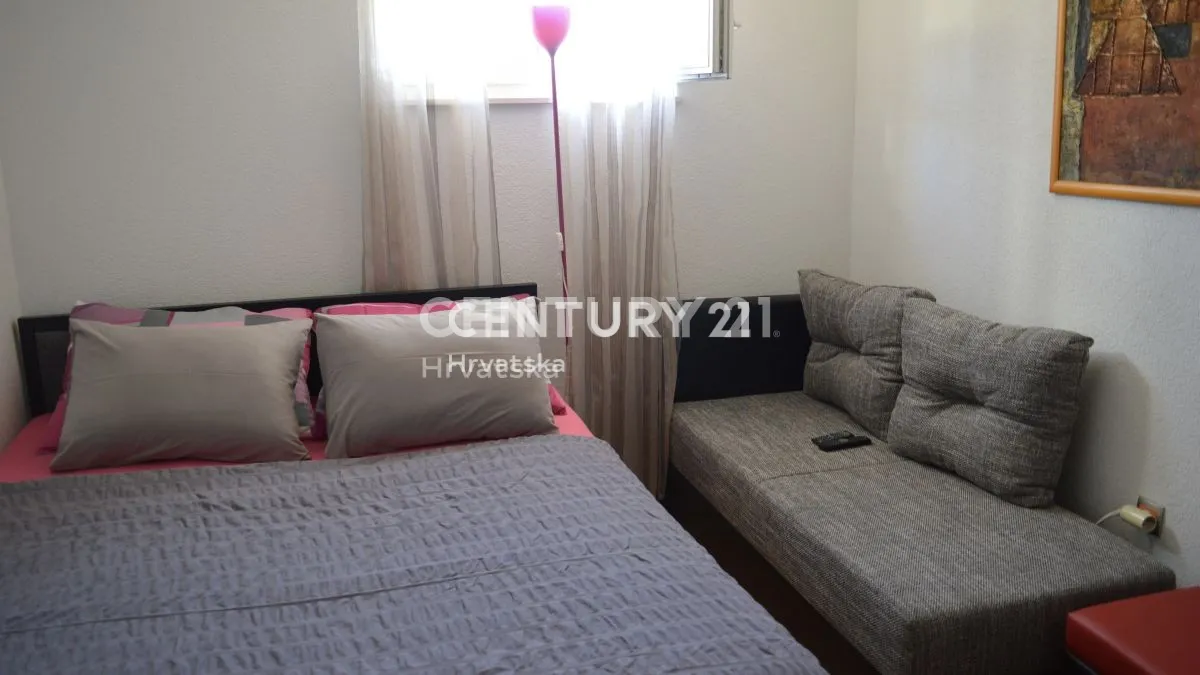 apartmanska kuća sa bazenom -vinišće-prodaja - slika 22
