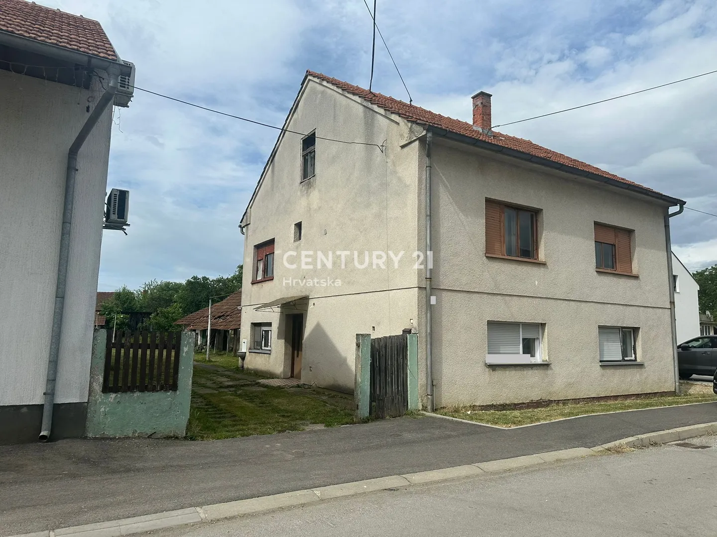 Prodaja kuće u Strahonincu – 180 m², velika parcela, uredni papiri - Strahoninec