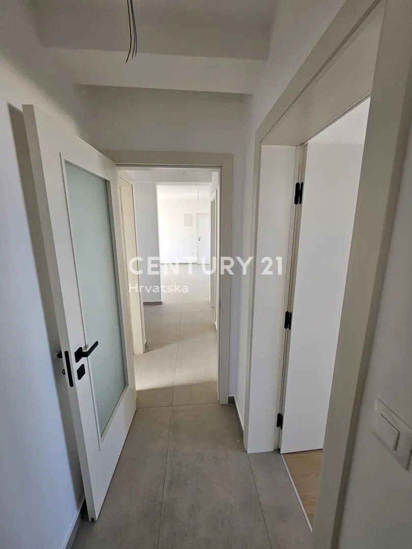 apartman na drugom katu s pogledom na more- dolac, primošten - slika 32