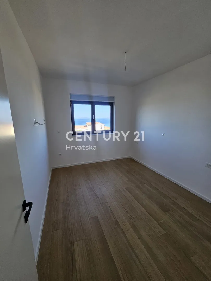 apartman na prvom katu s pogledom na more- dolac, primošten - slika 28