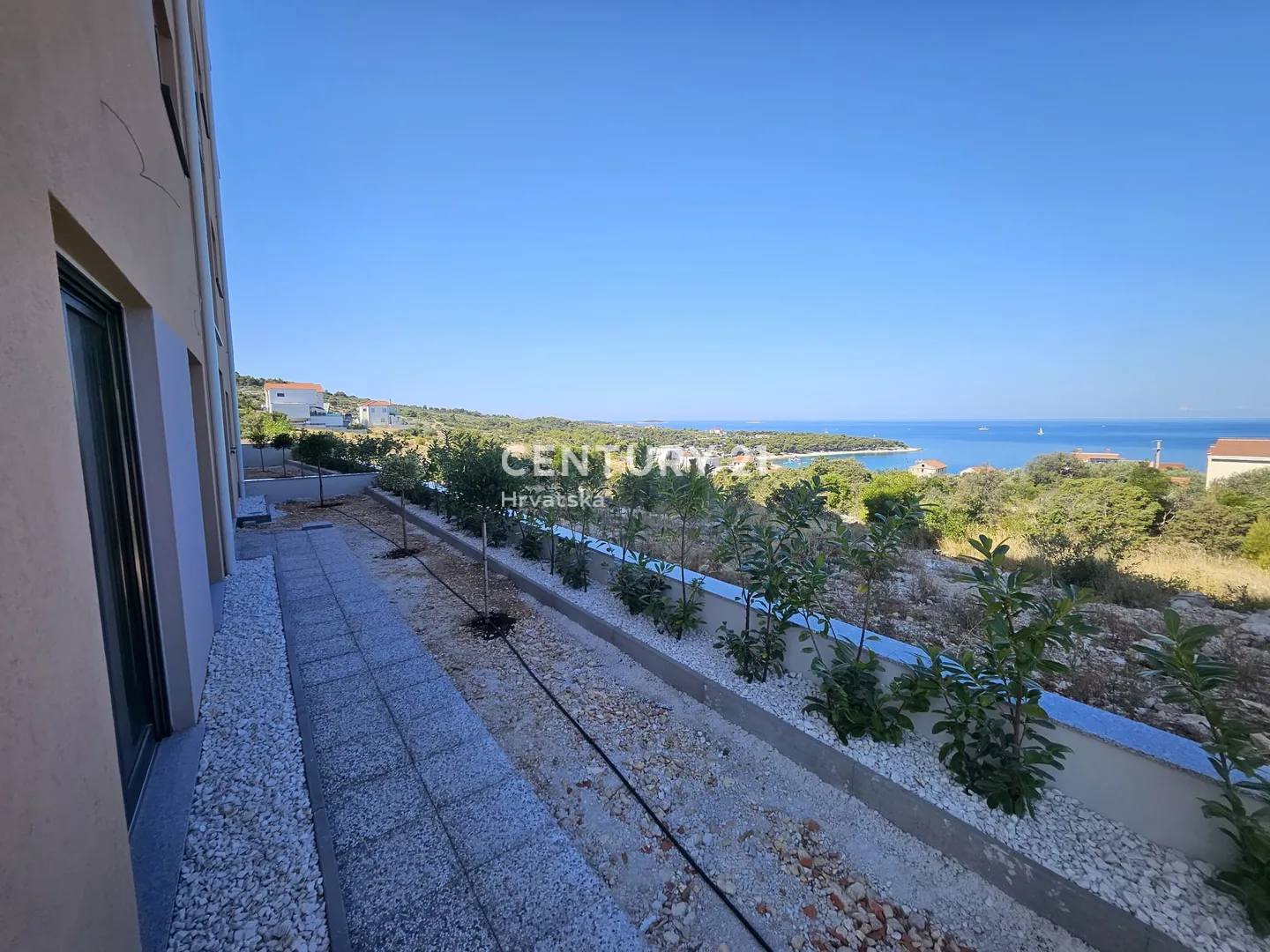 apartman u prizemlju s pogledom na more i vrtom - dolac, primošten - slika 5