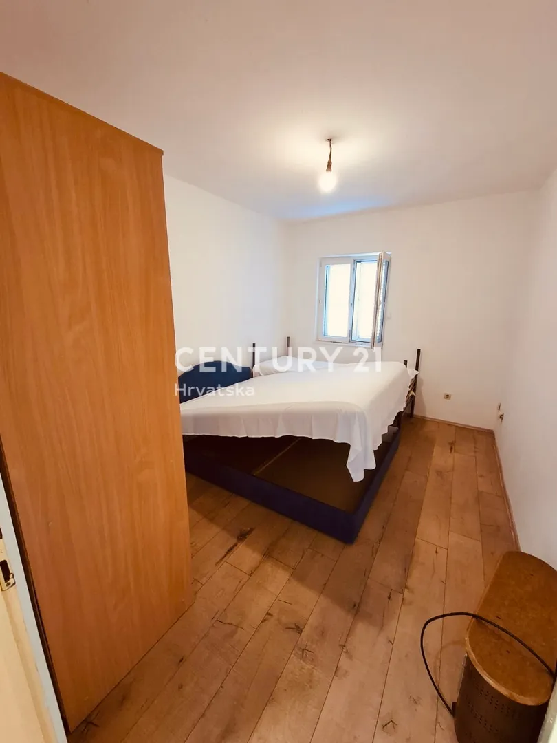 prodaje se kuća u segetu donjem - slika 11