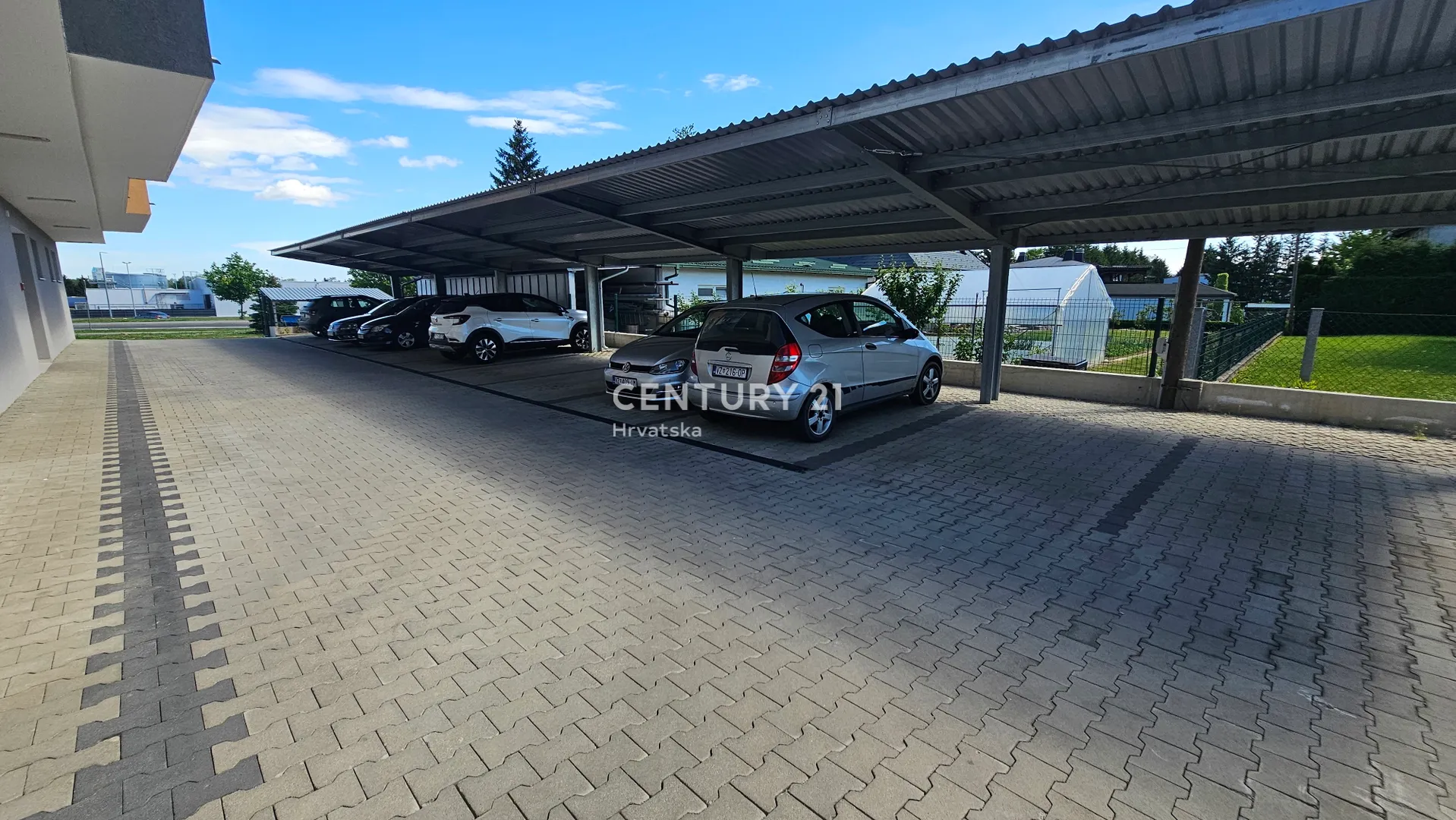ivanec – centar | trosobni stan 57,26 m² + lođa 5,81 m² + spremište 8,09 m² | 1. kat | novogradnja | ključ u ruke | pogled na ivanščicu - slika 8